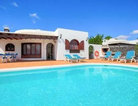 Alisa Villa